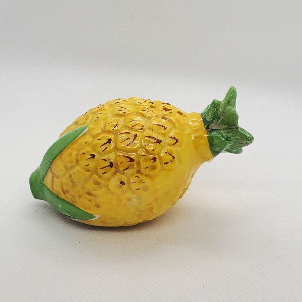 Vintage Salt & Pepper Shakers Pineapple Ceramic Japan - Picture 4 of 8